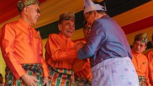 Annas-maamun-di-hut-riau-67.jpg