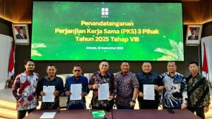 BRK-Syariah-Teken-PKS-Tiga-Pihak-Dukung-Program-Peremajaan-Sawit-Rakyat.jpg