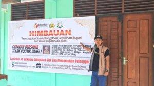 Bawaslu-siak-pasang-spanduk-himbauan-tolak-Politik-uang.jpg