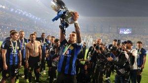 Benamkan-Napoli-Inter-Milan-Raih-Piala-Supercoppa-Italia-Tiga-Kali-Berturut-turut.jpg