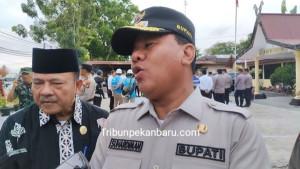 Bupati-Kuansing-Suhardiman-Amby-meminta-seribuan-PPPK-dan-CPNS.jpg