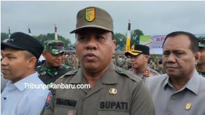 Bupati-Kuansing-Suhardiman-Amby-yang-bergelar-Datuk-Panglimo-Dalam.jpg
