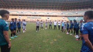 CEO-COO-psps-latigan-di-Stadion-Utama-Riau.jpg