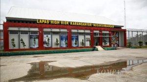 DIPINDAH-ke-Nusakambangan.jpg