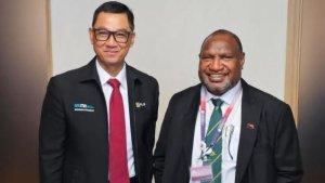 Direktur-Utama-PLN-Darmawan-Prasodjo-dan-PM-Papua-Nugini-James-Marape.jpg