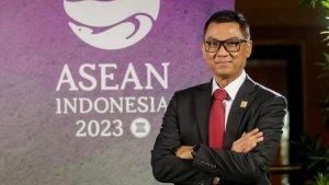 Direktur-Utama-PLN-Darmawan-Prasodjo.jpg