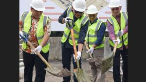 Direktur-Utama-PalmCo-Jatmiko-K-Santosa-saat-peletakan-batu-pertama.jpg