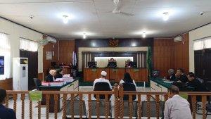 Eks-Rektor-UIN-Suska-Riau-saat-menjalani-sidang-tuntutan.jpg