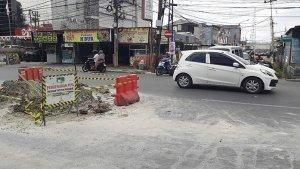 Galian-pipa-PDAM-terlihat-di-badan-Jalan-Ahmad-Yani.jpg