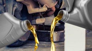 Ganti_Oli_Sepeda_Motor.jpg
