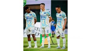 Gelandang-serang-asing-PSPS-Jakhongir-Kurbonboev-tengah.jpg