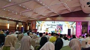 Gubernur-Kepri-Ansar-Ahmad-menghadiri-acara-halal-bi-halal.jpg