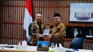Gubri-Abdul-Wahid-pertemuan-Mendikdasmen-Abdul-Muti-di-Jakarta.jpg