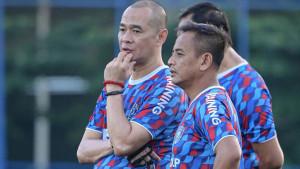 Ilham-Romadhona-dan-Kurniawan-Dwi-Yulianto-pelatih-psps.jpg