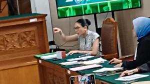 Inilah-momen-Nikita-Mirzani-marahi-jaksa.jpg