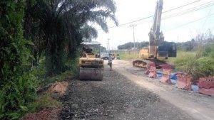 Jalan-Lintas-Riau-Sumbar-KM-91-buka-tutup.jpg