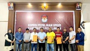 KPU-Pelalawan-ke-LO-Palon-Nasarudin-Abu-Bakar-dan-Zukri-Husni-Tamrin.jpg