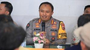 Kabid_Humas_Polda_Riau_Kombes_Pol_Anom_Karibianto.jpg