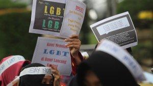 Kampanye-anti-LGBT-di-Pekanbaru-beberapa-waktu-lalu.jpg