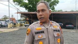 Kapolsek-Kuantan-Mudik-IPTU-Riduan-Butar-Butar-memberikan-keterangan.jpg