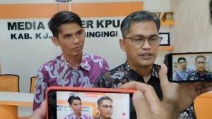 Ketua_KPU_Kuansing_Wawan_Ardi_ketika_ditemui_awak_media.jpg