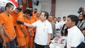 Kombes-Pol-Manang-Soebeti-operasi-antik.jpg