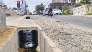 Kondisi-Jalan-Lobak-Kelurahan-Delima-terkini-yang-belum-rampung-dikerjakan-oleh-Dinas-PUPR.jpg