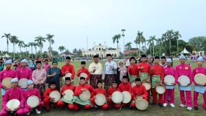 Lomba-kompang-hut-siak.jpg