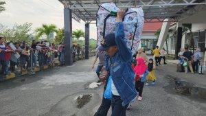 Lonjakan-pemudik-sudah-terlihat-di-pelabuhan-Pelindo-Dumai.jpg