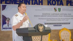 Markarius-Anwar-pimpin-FGD.jpg