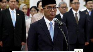 Mendikti-Saintek-Brian-Yuliarto-saat-dilantik-Presiden-Prabowo.jpg