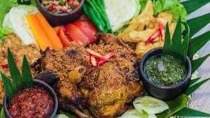 Menu-Ayam-Baper-khas-Pekanbaru.jpg