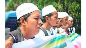 Muhammad-Riduan-yang-akan-melakukan-aksi-cor-badan-di-depan-istana-Presiden.jpg