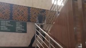 PJ-Sekda-Pekanbaru-Zulhelmi-Arifin-saat-mendatangi-Kantor-Kejari-Pekanbaru.jpg