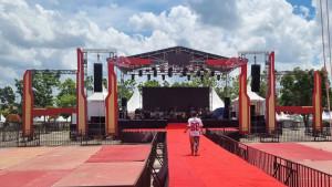 Panggung-utama-Helat-Pelalawan-bersempena-Hari-Jadi-Kabupaten-Pelalawan.jpg