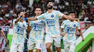 Pemain-PSPS-Pekanbaru-merayakan-gol-pada.jpg