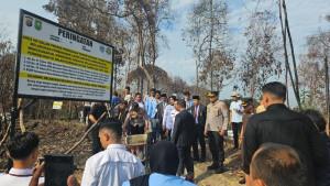 Pemasangan_plang_larangan_di_Desa_Merangin_01102025.jpg
