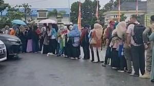 Pengurusan-SKCK-di-Polres-Pelalawan-membludak-untuk-keperluan-syarat-PPPK-paruh-waktu.jpg
