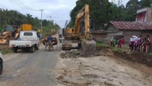 Perbaikan-jalan-lintas-Rantau-Berangin-Rokan-Hulu.jpg