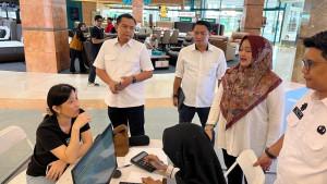 Plt-Kepala-Bapenda-Kota-Pekanbaru-Tengku-Denny-Muharpan-meninjau.jpg