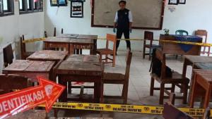 Polisi-olah-TKP-peristiwa-siswa-SMP-bunuh-temannya.jpg