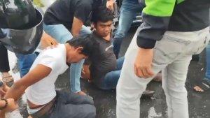 Polisi_Nyamar_Jadi_Ojol_Bekuk_Kurir_Pembawa_743_Kg_Sabu_di_Pekanbaru.jpg
