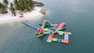 Pulau-Ranoh-terkenal-dengan-wisata-camping-mewah.jpg