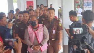 Rekomendasi_Dipecat_Heboh_Oknum_Guru_Ditahan_Jaksa_Kasus_Pungli_Penerimaan_Honorer_Pelalawan_Riau.jpg