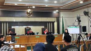 Saksi-mahkota-Novin-Karmila.jpg