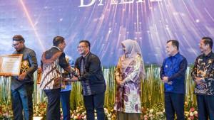 Sekda-Provinsi-Riau-Syahrial-Abdi-mewakili-Gubernur-Riau.jpg