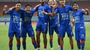 Selebrasi-pemain-PSPS-Pekanbaru-usai-cetak-gol-ke-gawang-Garudayaksa-FC.jpg