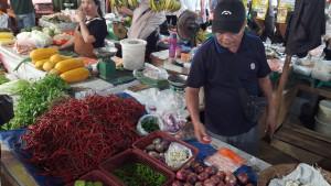Seorang-pedagang-cabai-merah-di-Pasar-Cik-Puan-Kota-Pekanbaru.jpg