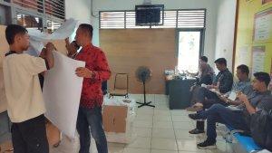 Suasana-rekapitulasi-suara-di-dua-panel-di-aula-Kantor-Camat-Tambusai-Utara-ok.jpg