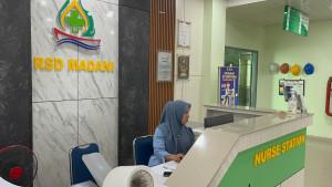 Suasana_di_lobi_RSD_Madani_Pekanbaru_29102025.jpg